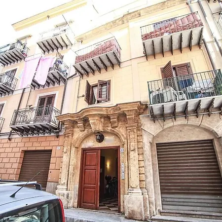 Con Terrazza Al Centro Storico. * Palermo