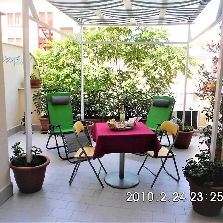 Apartament Con Terrazza Al Centro Storico. Palermo