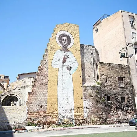 Con Terrazza Al Centro Storico. 아파트 팔레르모